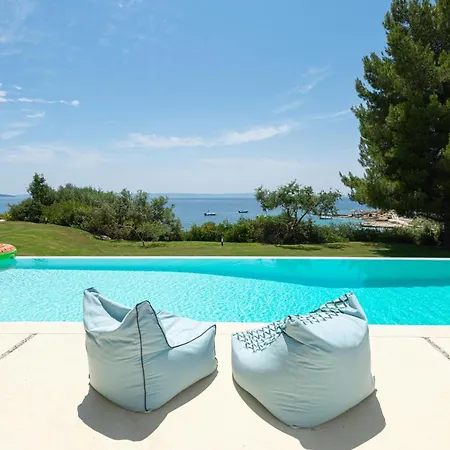 Akti Beachfront Chalkidiki Βίλα