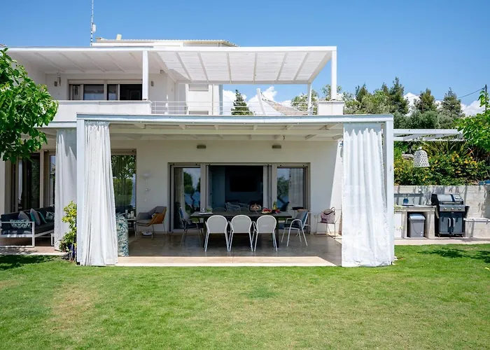 Вилла Akti Beachfront Collection