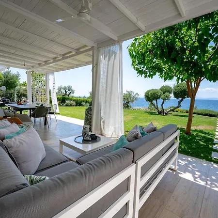 Akti Beachfront Collection فيلة *